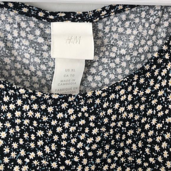 H&M Ditsy Floral Tank Top (XL) - Picture 3 of 5